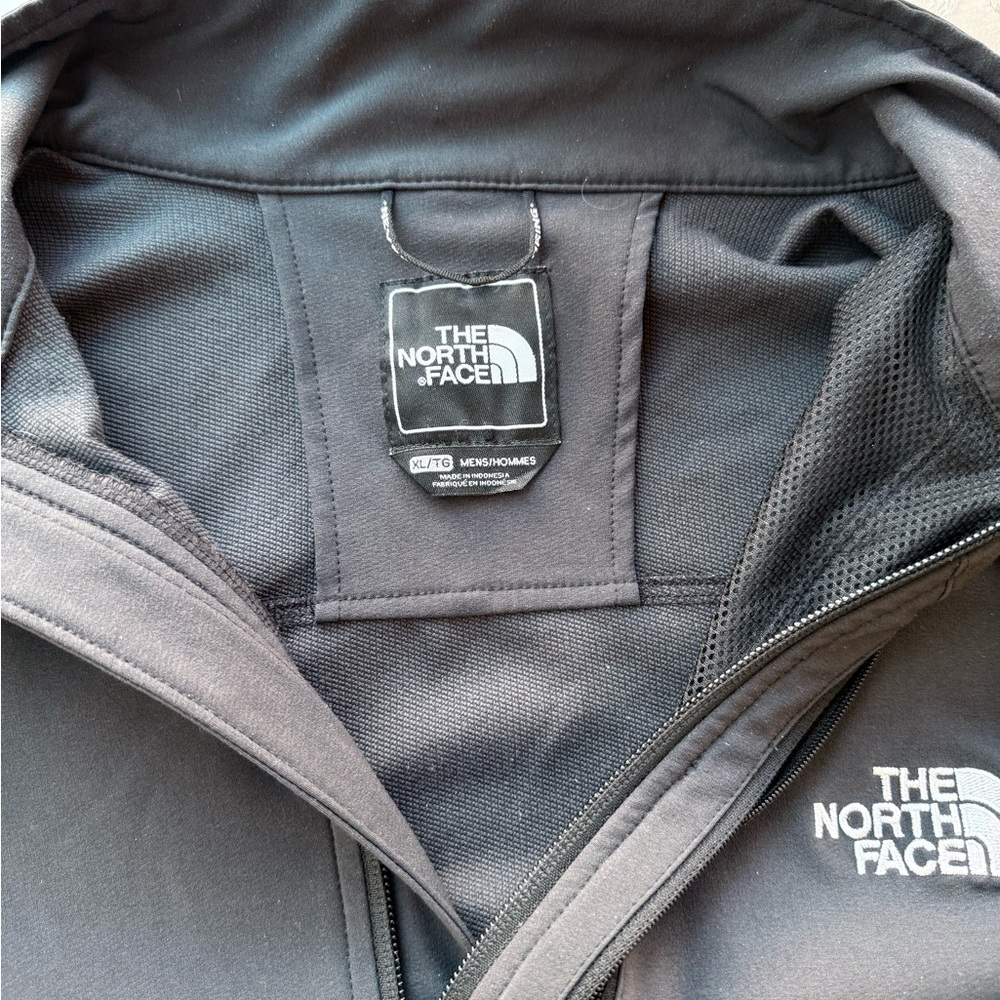 The North Face pullover windbreaker 1/4 zip stand collar hidden chest pocket - Picture 8 of 15